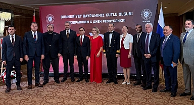 CHP'li Gündoğdu, Cumhuriyet Bayramı'nı Moskova'da Kutladı