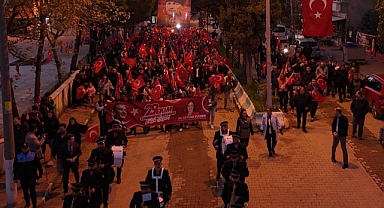 CUMHURİYET COŞKUSU KARACAKILAVUZ'DAN YÜKSELDİ