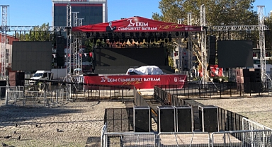 Derya Uluğ, Lüleburgaz’da Cumhuriyet Coşkusunu Yaşatacak