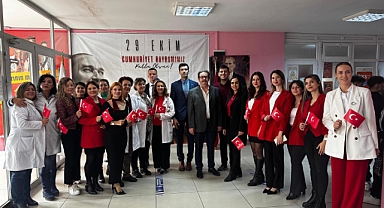 Final Akademi Anadolu Lisesi'nde 29 Ekim Coşkusu