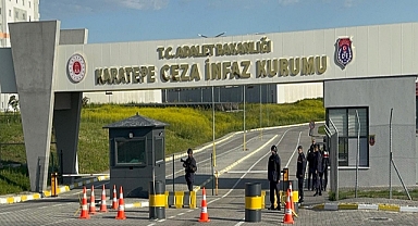 İnfaz koruma memurlarına bıçakla saldırdı: 3 yaralı