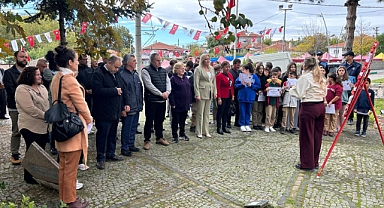 Kaynarca'da Atatürk Anıtına Çelenk Sunuldu