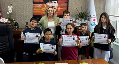 Kaynarca'da Cumhuriyet Coşkusu Şiirlerle Yaşatıldı