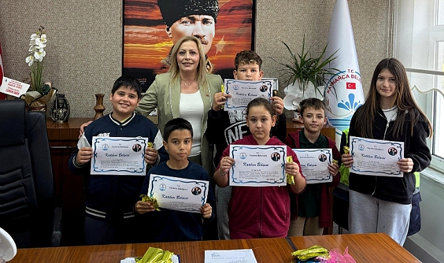 Kaynarca'da Cumhuriyet Coşkusu Şiirlerle Yaşatıldı