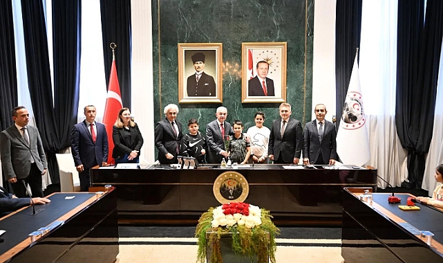 Kırklareli İl Encümeni Toplantısı Vali Uğur Turan Başkanlığında Gerçekleştirildi