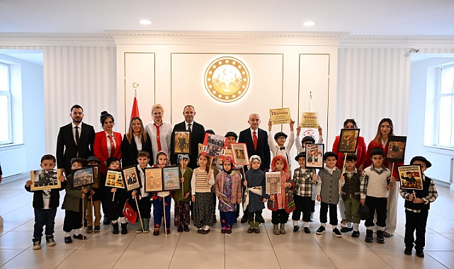 Kırklareli'nde Cumhuriyet Coşkusu Miniklerle Taçlandı