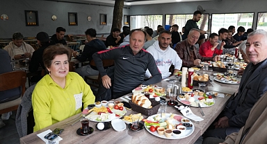 Kırklarelispor'a Moral Kahvaltısı: Taraftarlardan Anlamlı Destek