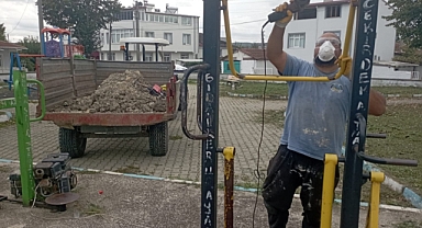 Kıyıköy Belediyesi'nden Çocuk Parklarına Bakım ve Yenileme