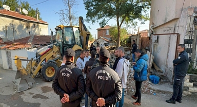 Kore Mahallesi dönüşüyor; 6 bina daha yıkıldı