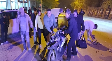 Otomobille çarpışan motosikletin sürücüsü yaralandı