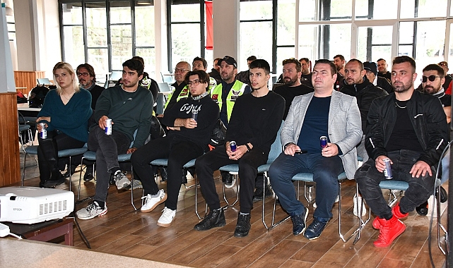 Süleymanpaşa Belediyesi Ahmet Erensoy Gençlik Merkezi’nde Şampiyonluk Coşkusu