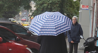 Trakya’da Pazar Günü Yağış Devam Ediyor: Sonbahar Etkisini Hissettiriyor