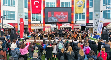 TRAKYA ÜNİVERSİTESİNDE CUMHURİYET BAYRAMI KONSERİ
