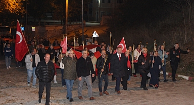 Üsküp'te 50 Metrelik Dev Türk Bayrağı ile Cumhuriyet Coşkusu