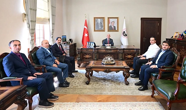 Vali Uğur Turan, TÜGVA ve Giresunlular Derneği Heyetini Makamında Ağırladı