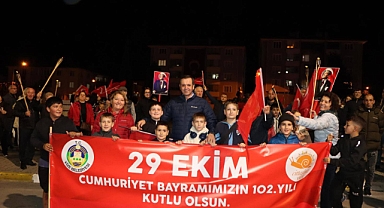 Vize'de Cumhuriyet Coşkusu Meşalelerle Yaşandı