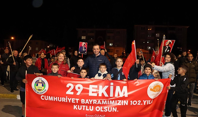 Vize'de Cumhuriyet Coşkusu Meşalelerle Yaşandı