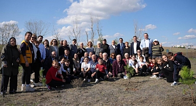 Yaşayan Çınarlar ve Minik Eller Öğretmenler Ormanı`nda Buluştu