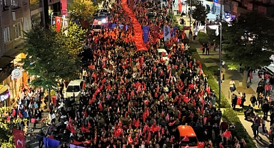 YİNE MUHTEŞEM BİR ATMOSFERDE CUMHURİYET COŞKUSU YAŞANDI