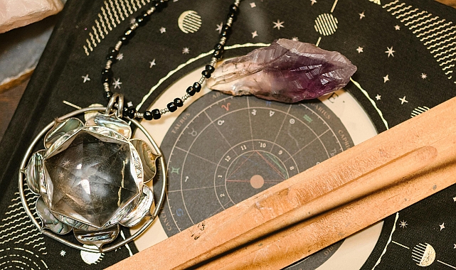 4 Kasım 2025 Salı Burç Yorumları: Enerji, Cesaret ve Değişim Günü!