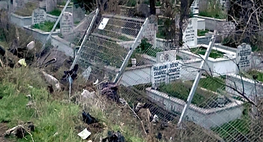 Alkollü sürücünün kullandığı otomobil, mezarlığa girdi