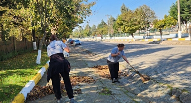 Büyükkarıştıran'da Temizlik Seferberliği Sürüyor