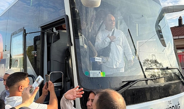 BÜYÜKŞEHİR'DEN UMRE YOLCULARINA ULAŞIM DESTEĞİ