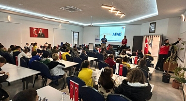 Çorlu Belediyesi`nden Öğrencilere Afet Eğitimi