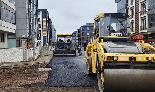 Fen İşleri Ekiplerinin Asfalt Çalışmaları Devam Ediyor