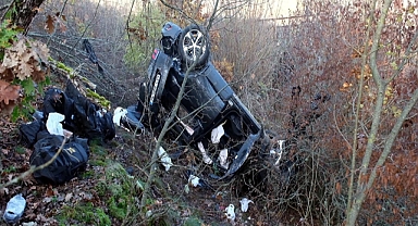 Kaçak göçmenleri taşıyan otomobil, devrildi: 8 yaralı