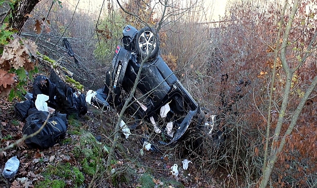 Kaçak göçmenleri taşıyan otomobil, devrildi: 8 yaralı
