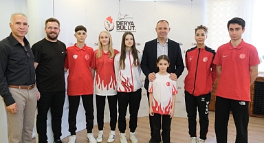 Kırklareli Belediye Başkanı Derya Bulut, Balkan Şampiyonası'nda Derece Yapan Sporcuları Ağırladı