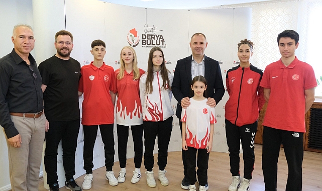 Kırklareli Belediye Başkanı Derya Bulut, Balkan Şampiyonası'nda Derece Yapan Sporcuları Ağırladı