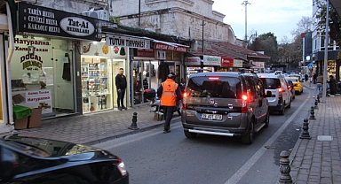 Kırklareli Belediyesi Akşam Temizlik Çalışmalarını Sürdürüyor