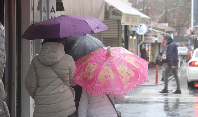 .Kırklareli’de Gece Başlayan Sağanak Yağış Etkisini Sürdürüyor