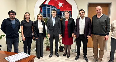 Kırklareli Eğitim ve Araştırma Hastanesi'nde Önemli Cerrahi İş Birliği