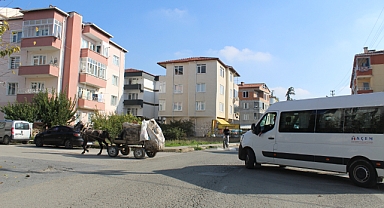 Kırklareli Merkezde Trafikte At Arabalarına Dikkat