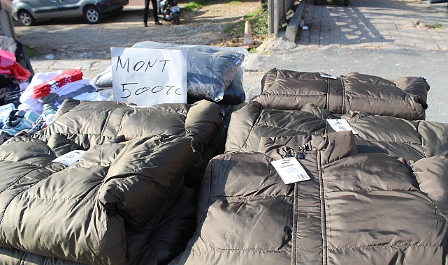 Kırklareli'nde Kışlık Mont Hareketliliği Devam Ediyor