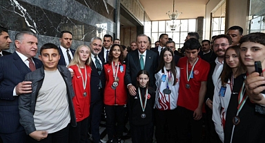 Kırklareli’nin Taekwondo Şampiyonları Gazi Meclisi’nde Ağırlandı