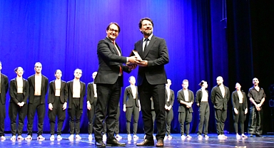 Lüleburgaz’da Büyüleyici Gece: “Rezonans” Ayakta Alkışlandı