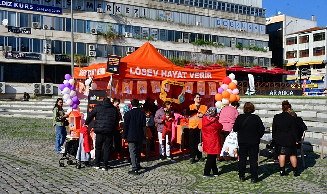 Lüleburgaz Kongre Meydanı’nda Lösemi Farkındalığı