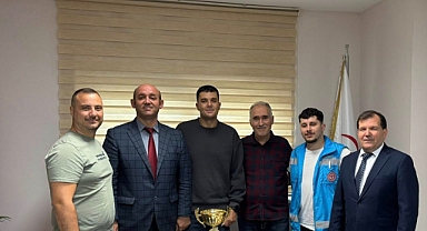 Pınarhisar Devlet Hastanesi Ayak Tenisi Turnuvasında Şampiyon Oldu