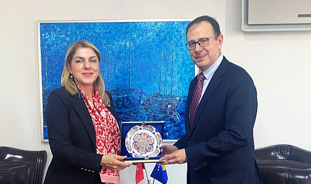 Rektör Prof. Dr. Rengin Ak'tan Kosova'da Yoğun Ziyaret Programı