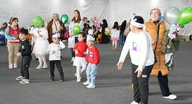 TEKİRDAĞ'DA ÇOCUK HAKLARI GÜNÜ RENKLİ ETKİNLİKLERLE KUTLANDI