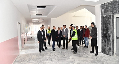 Vali Soytürk Yapım Süreci Devam Eden 57. Alay Anadolu Lisesinde İncelemelerde Bulundu