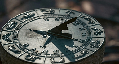 22 Aralık Pazartesi Burç Yorumları: Oğlak Dönemi Başlıyor