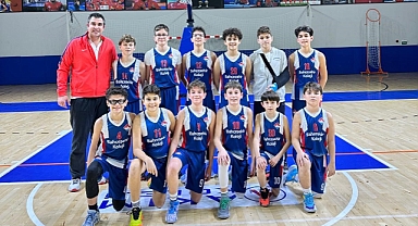 Bahçeşehir Koleji Yıldız Erkekler Basketbolda İlçe Şampiyonu Oldu