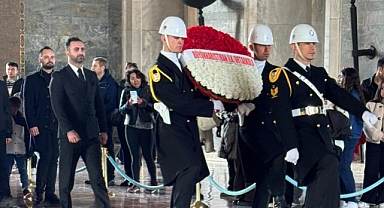 Büyükkarıştıran'dan Anıtkabir'e Anlamlı Ziyaret