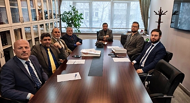 Dr. Faruk Koçak'a Hizmet Plaketi Takdim Edildi