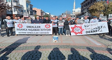 Emekliler Saraçlar Caddesi'nde Geçim İsyanı Yükseltti